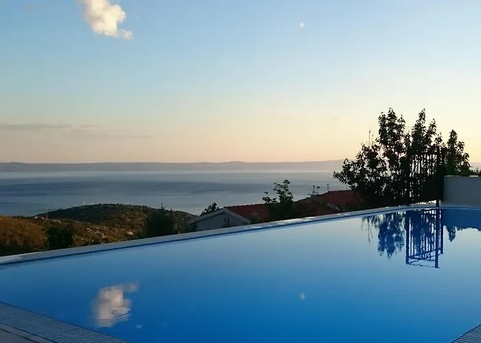 Holiday home 8910 Comfortable Makarska