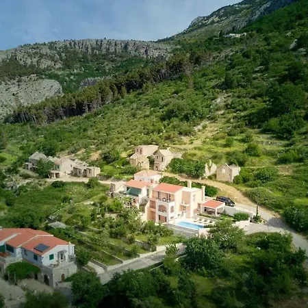 8910 Comfortable ماكارسكا